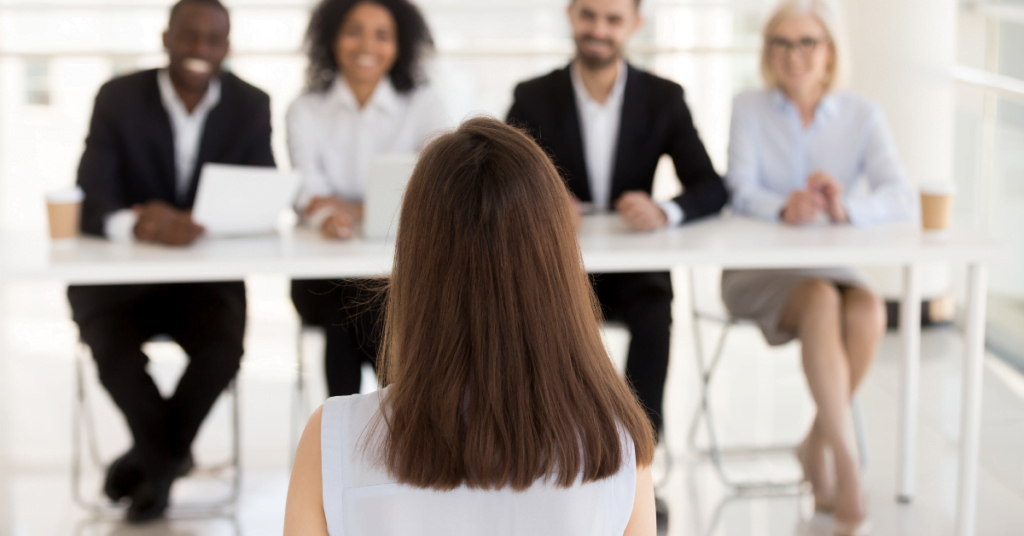 Como vestir para una entrevista de trabajo hombre ¡Elegante!